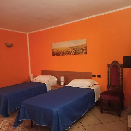 Corte Dei Sentieri 1 * Pecetto di Valenza